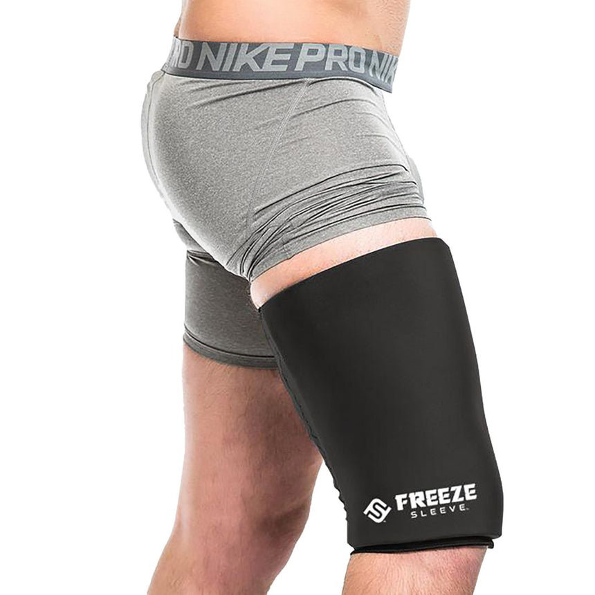man wearing black freeze sleeve on right thigh