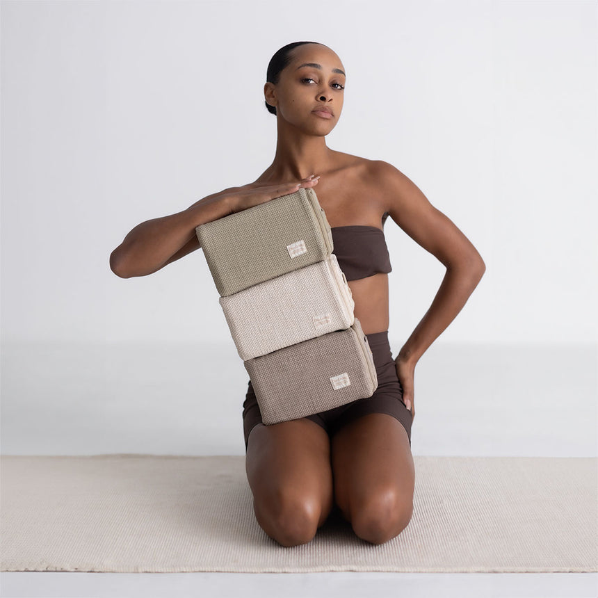 oko living yoga blocks clay 1